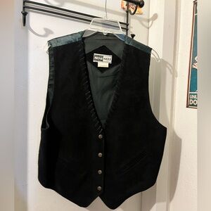 Mona Mode- size L- black genuine suede vest w/ snaps/ pockets. VGC.